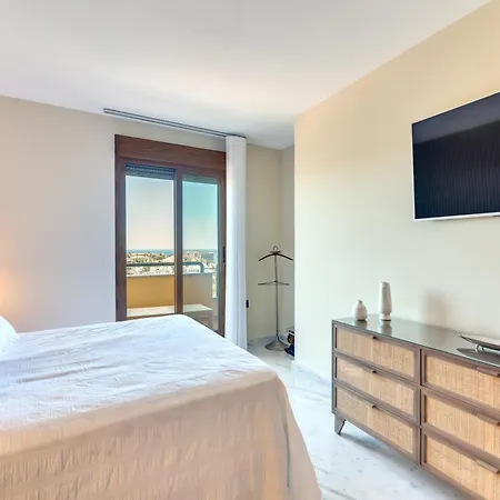 Apartment Luxury 4bdr Penthouse With Sea Views